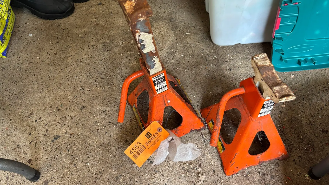 Pair of Winnar Jack Stands