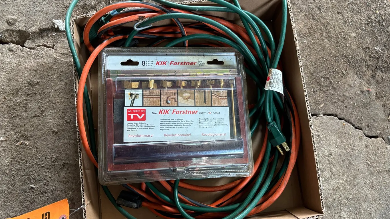 Kik Forstner Router Bit Set and Extension Cords