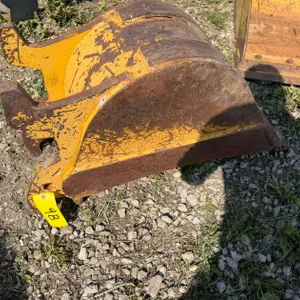Excavator Bucket Attachment w/Teeth  14"W  15"T