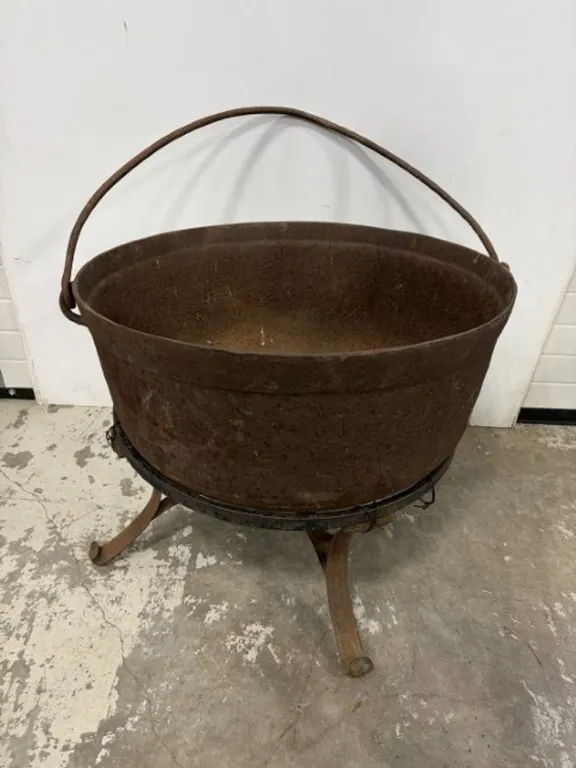 Cast Iron Cauldron With Stand