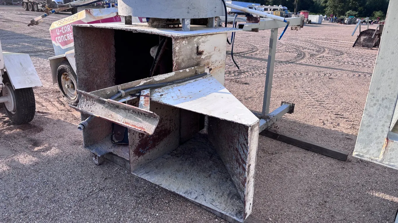 CONCRETE MIXER