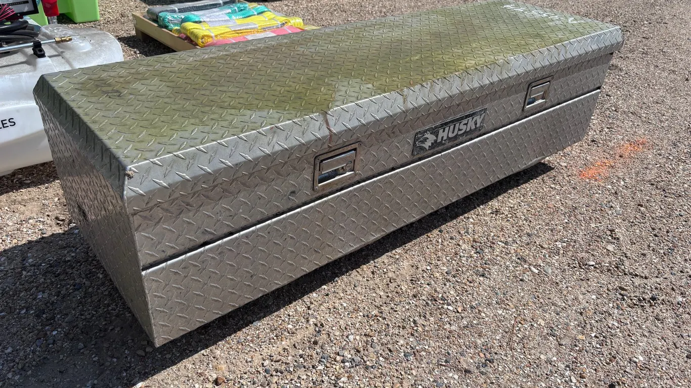 TOOL BOX FOR TRUCK BED