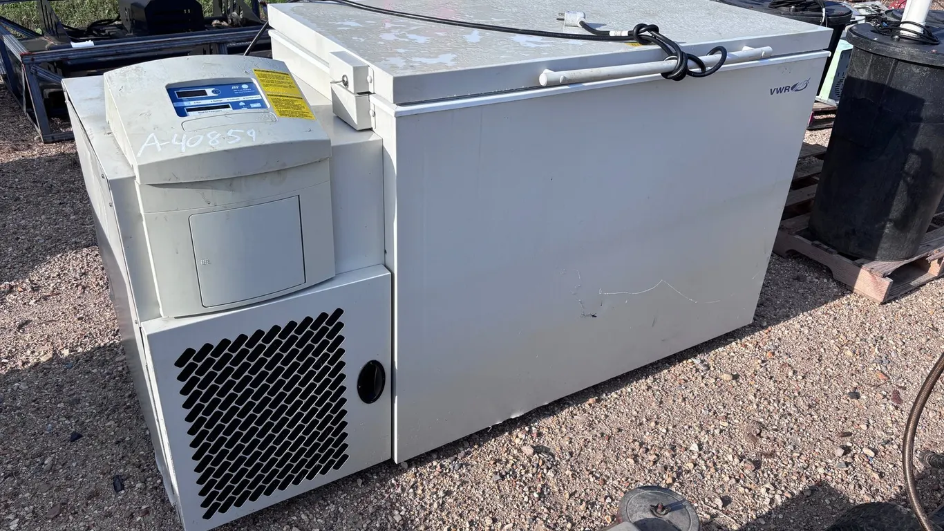 VWR LAB DEEP FREEZER | FOR PARTS/REPAIR