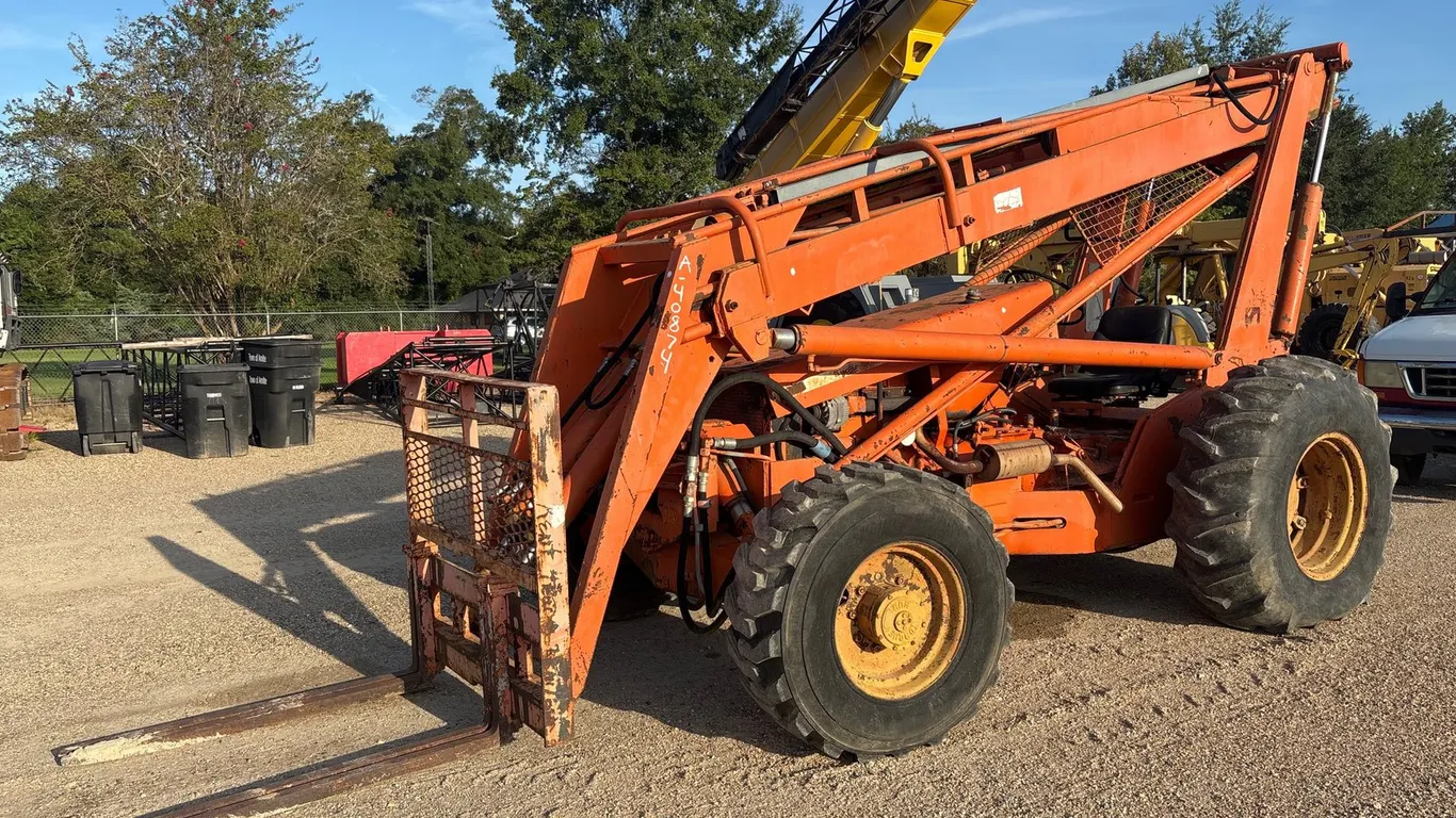SKYTRAK ALL TERRAIN FORKLIFT