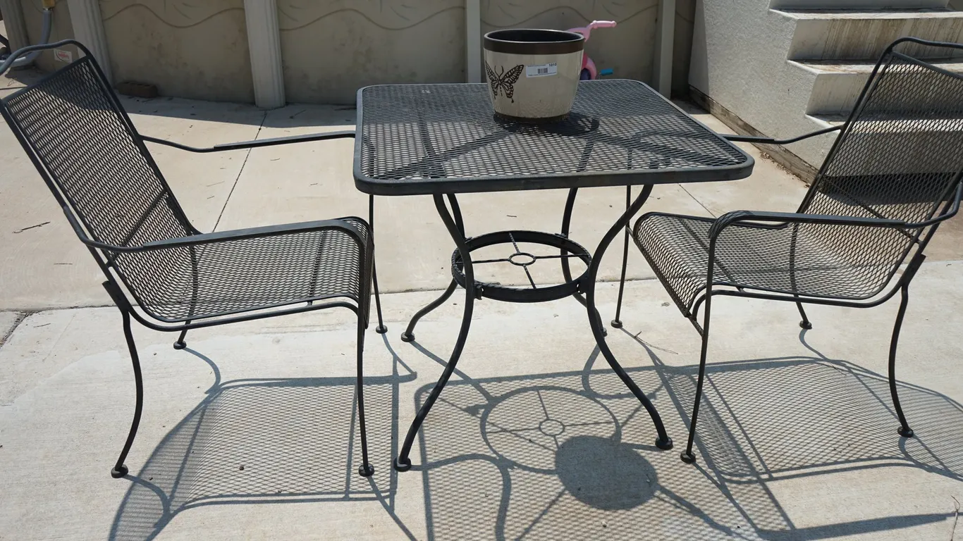 Metal, Mesh Patio Table & 2 Chairs
