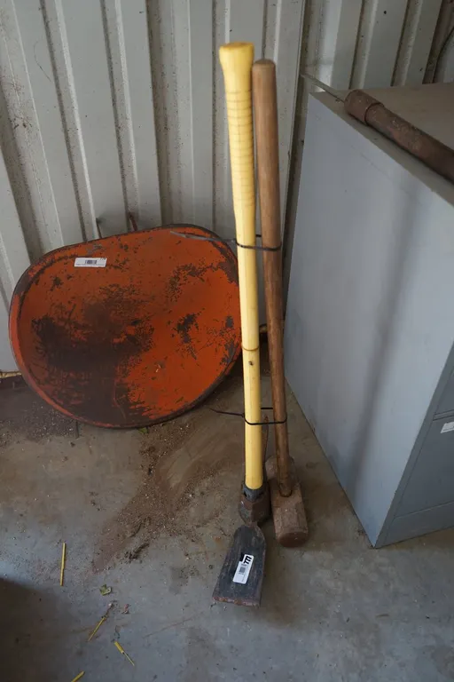 Sledge Hammer & Pick