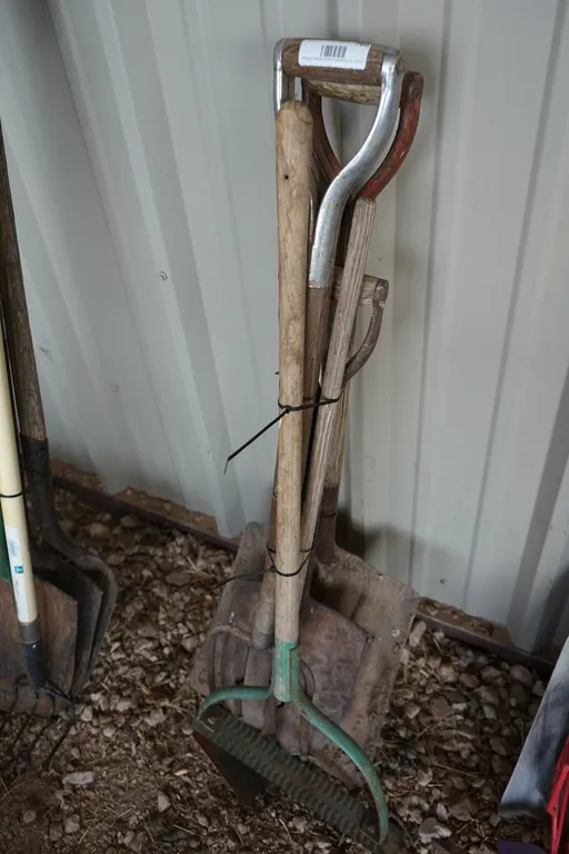 5 Misc. Yard Hand Tools