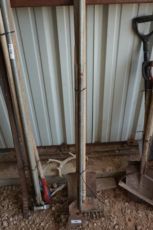 4 Misc. Yard Hand Tools