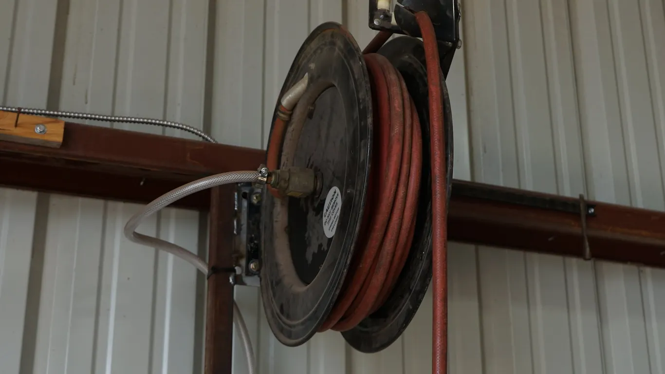 Shop Wall Mount Hose Reel & Hose