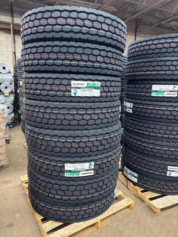 (4 TIRES) VIRGIN TRUCK TIRES HEADWAY 16 Ply 11R 22.5