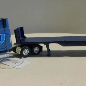1/64 CUSTOM L.E. WALKER TRANSPORT, FREIGHTLINER
