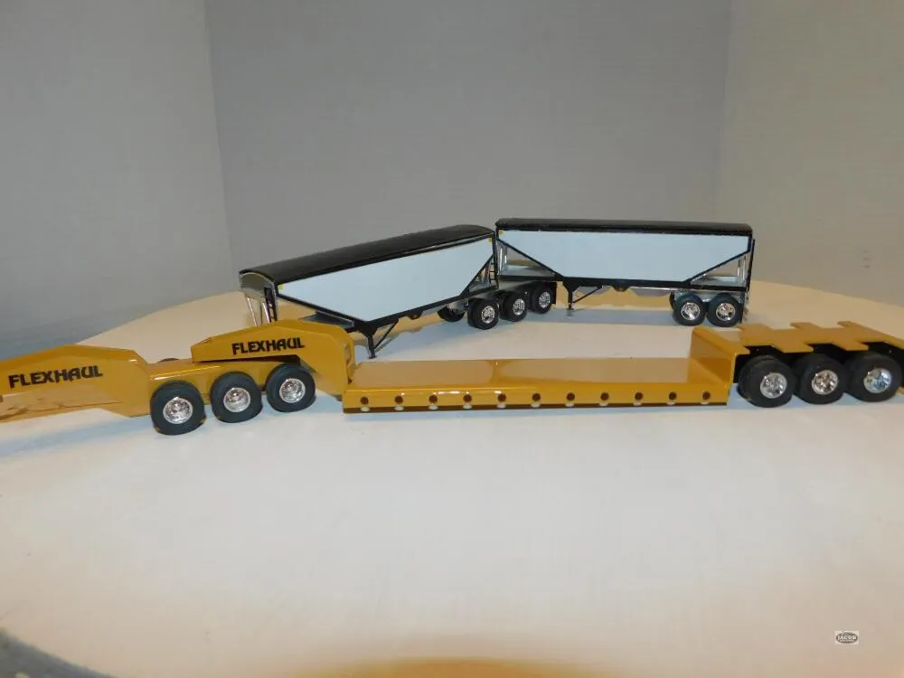 1/64 B-TRAIN GRAIN HOPPER AND FLEXIHAUL FLOAT SET