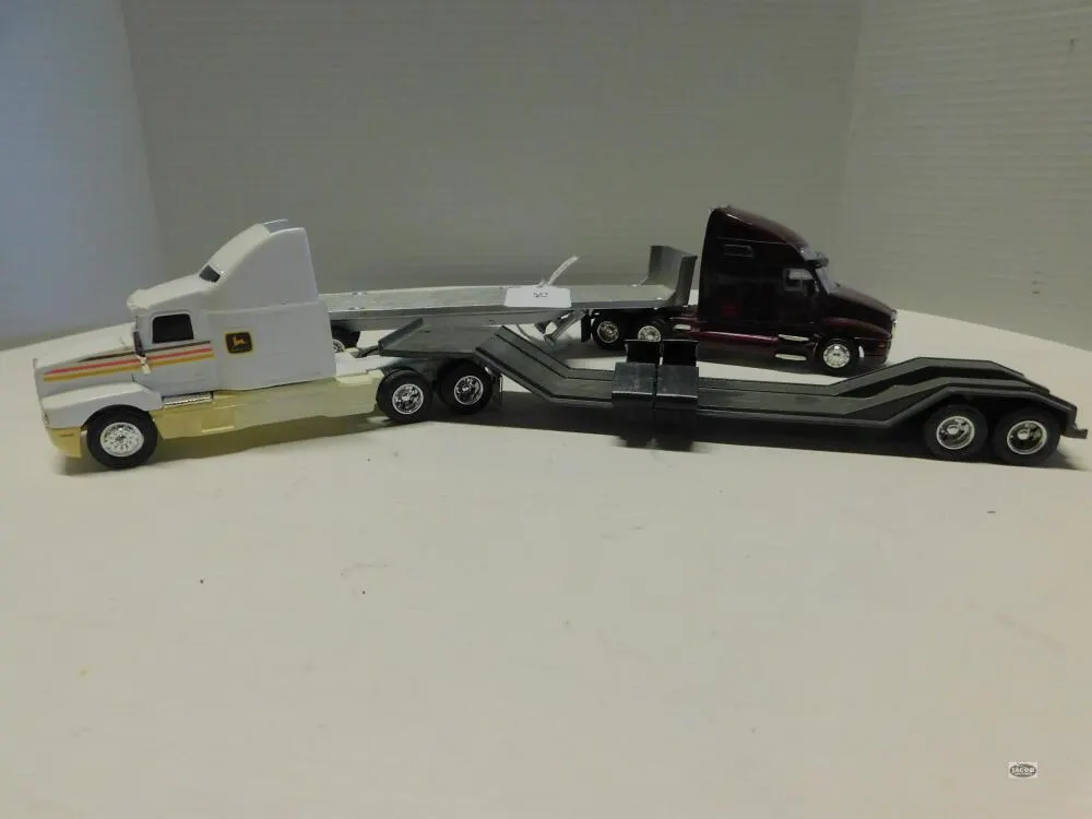 1/64 KENWORTH TRUCKS W/TRAILERS