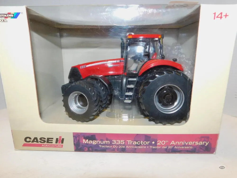 1/32 CASE IH MAGNUM 335 ERTL (BRITAINS), NIB