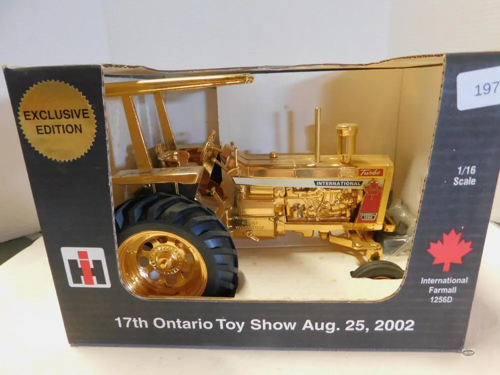 1/16 GOLD PLATED IH 1256, 2002 ONT. TOY SHOW EDN
