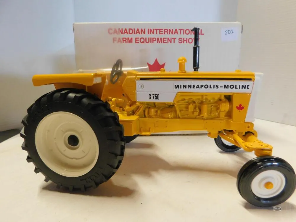1/16 98 MINNEAPOLIS MOLINE G750 TRACTOR, CANADA FARM SHOW EDN, NIB