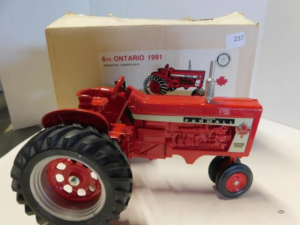 1/16 FARMALL 806, 6TH 1991 ONT. TOY SHOW