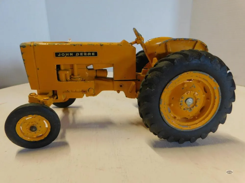 1/16 ERTL JOHN DEERE INDUSTRIAL TRACTOR