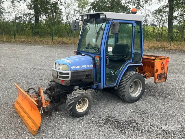 2003 Iseki 2115 4WD Utility Tractor