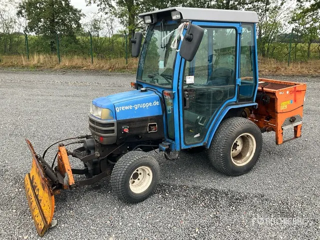 2002 Iseki 2115 4WD Utility Tractor