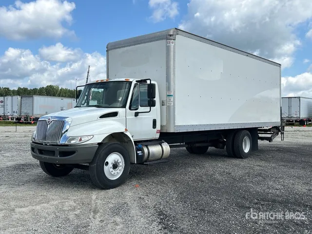 2019 International Durastar 4300 4x2 Van Truck