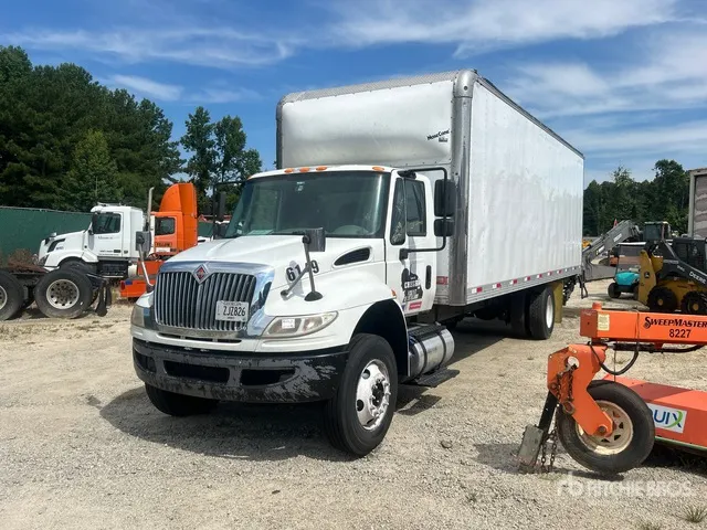 2019 International Durastar 4300 4x2 Van Truck