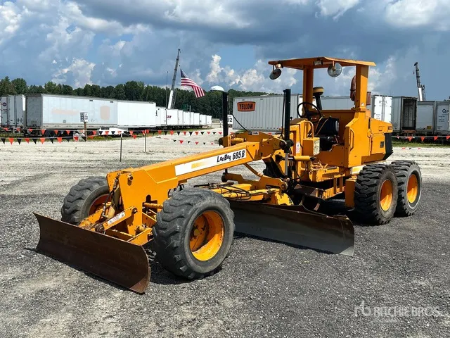2006 LeeBoy 685B Motor Grader