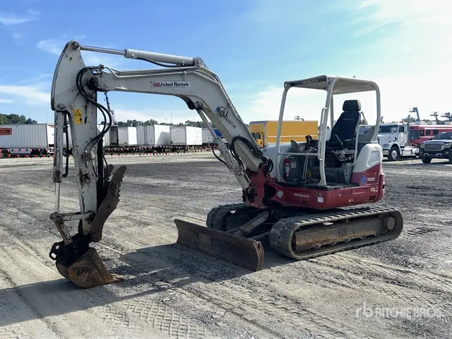 2016 Takeuchi TB260 Mini Excavator