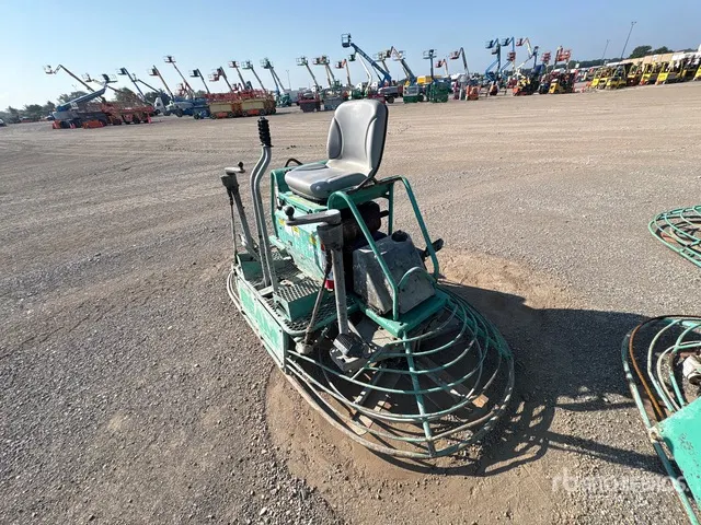 2005 Whiteman HHN34TVDTCSL5 Ride-On Power Trowel