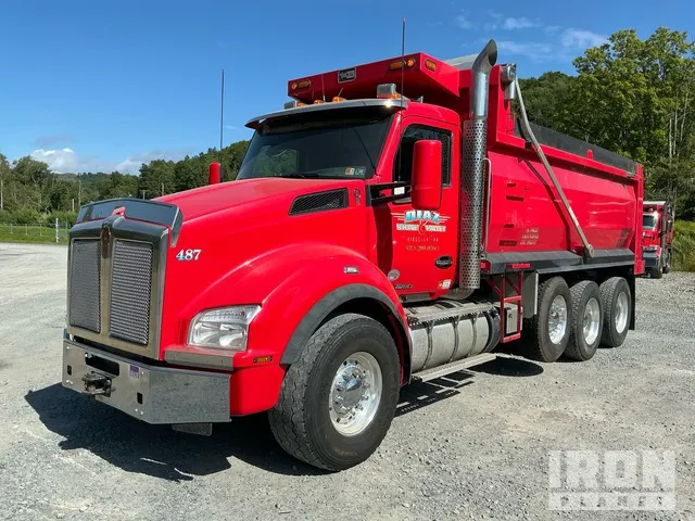 2021 Kenworth T880 8x4 Tri/A Dump Truck