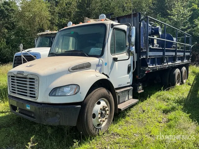 2005 Freightliner M2 106 6x4 Flatbed Truck (Inoperable)