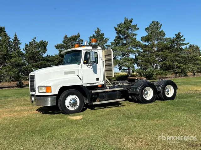 1997 Mack CH613 T/A Day Cab Truck Tractor