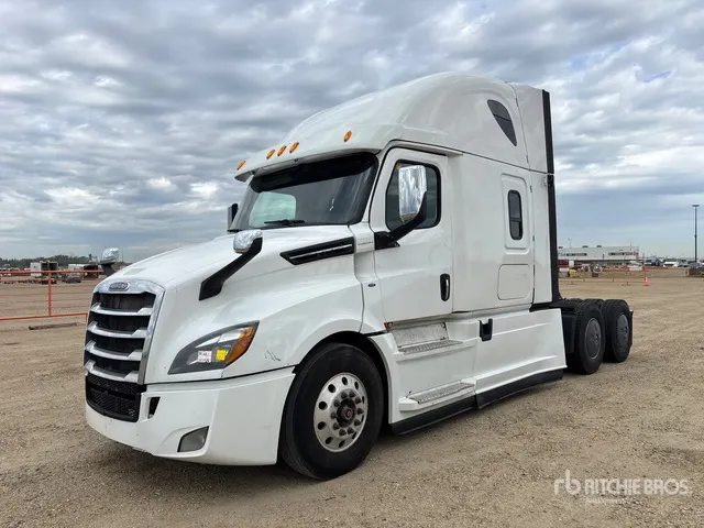 2019 Freightliner Cascadia 126 6x4 T/A Sleeper Truck Tractor