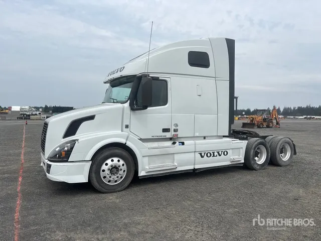 2013 Volvo VNL670 6x4 T/A Sleeper Truck Tractor