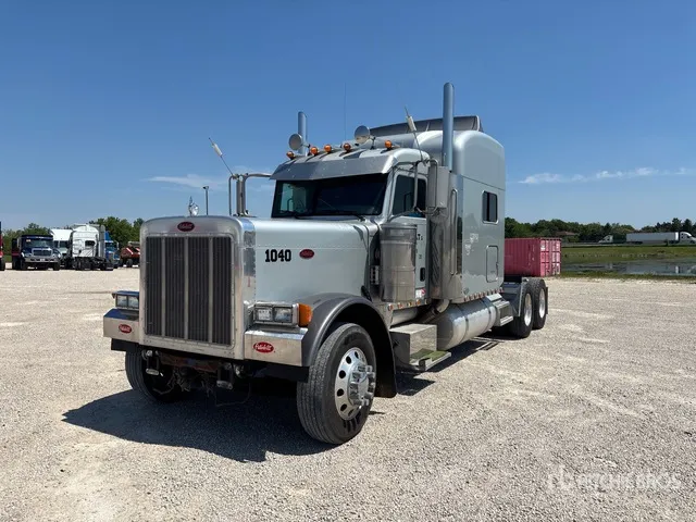 2005 Peterbilt 379 6x4 T/A Sleeper Truck Tractor