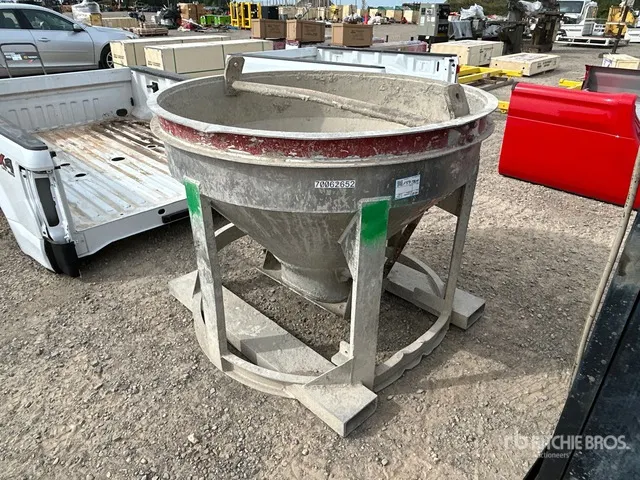 2019 MB BB-10-FL Concrete Bucket