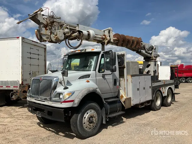 Terex on 2007 International 7600 6x4 Digger Derrick Truck