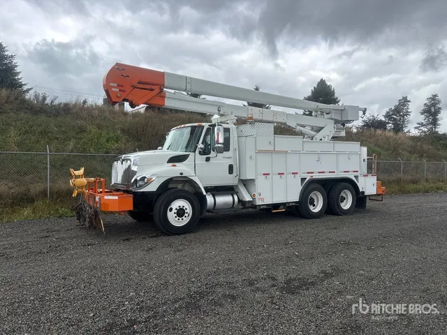 2013 Terex Hi-Ranger 5TC-55 55 ft on 2014 International 7400 6x4 Bucket Truck