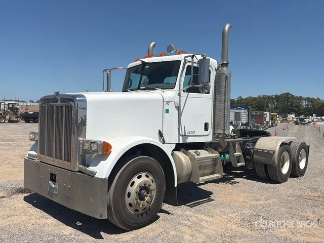 2007 Peterbilt 378 6x4 T/A Day Cab Truck Tractor