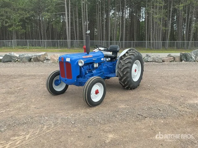1958 Fordson Dexta 2WD Antique Tractor