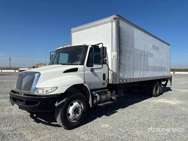 2018 International 4300 4x2 Van Truck