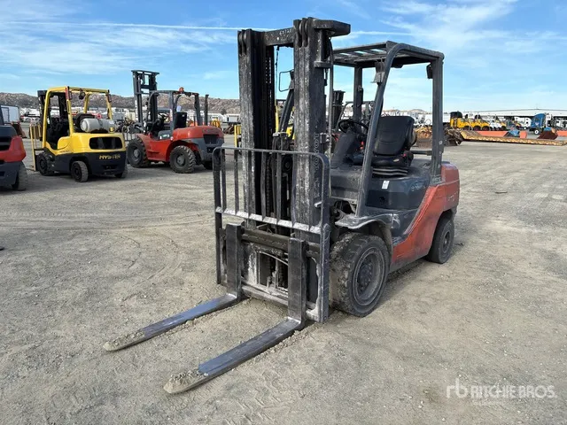 2015 Toyota 8FGU30 5820 lb Cushion Tire Forklift