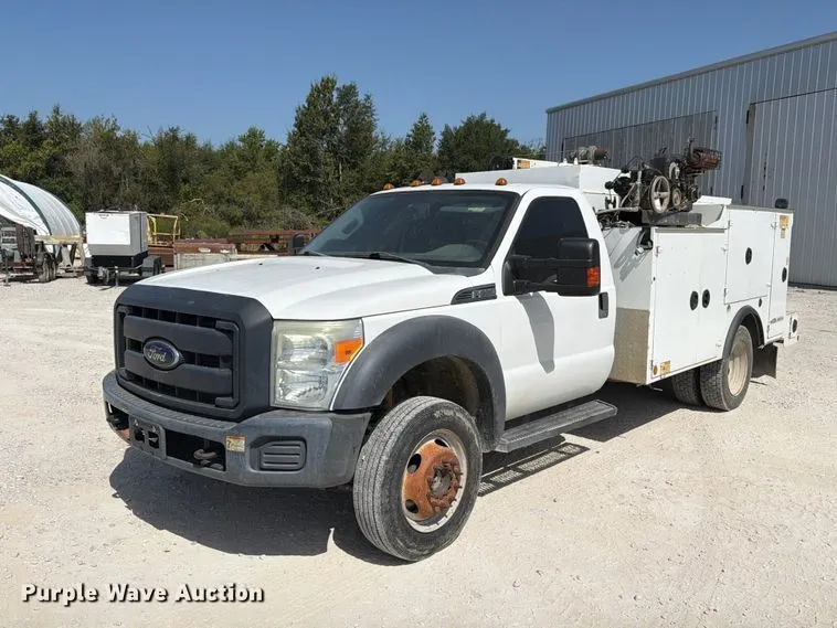 2016 Ford F550 Super Duty utility / service truck