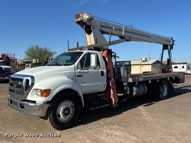 2006 Ford F750 crane truck