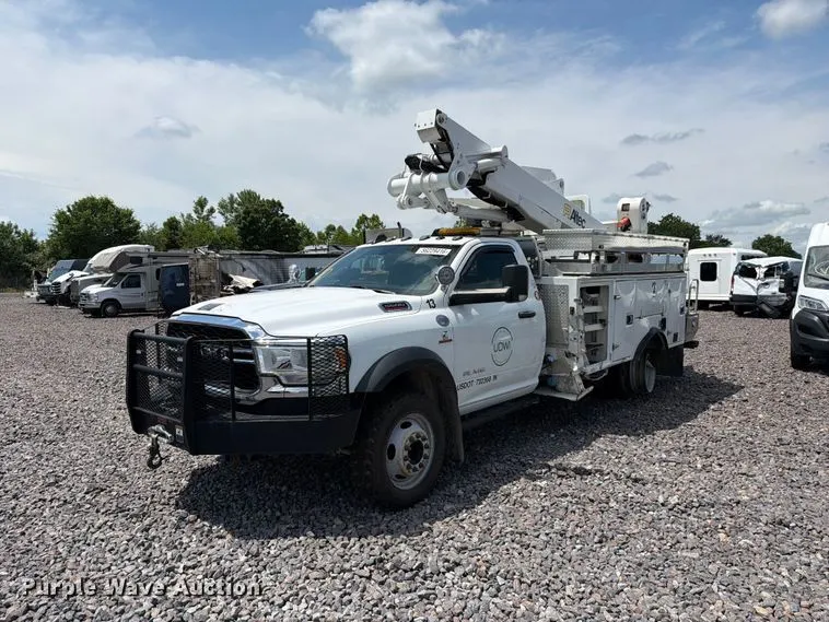 2022 RAM 5500HD bucket truck