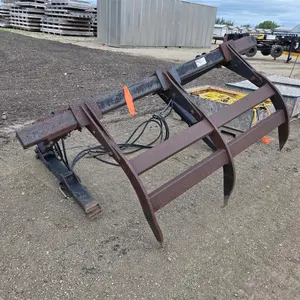 84'' Hydraulic Tractor Bale Grapple
 UNRESERVED