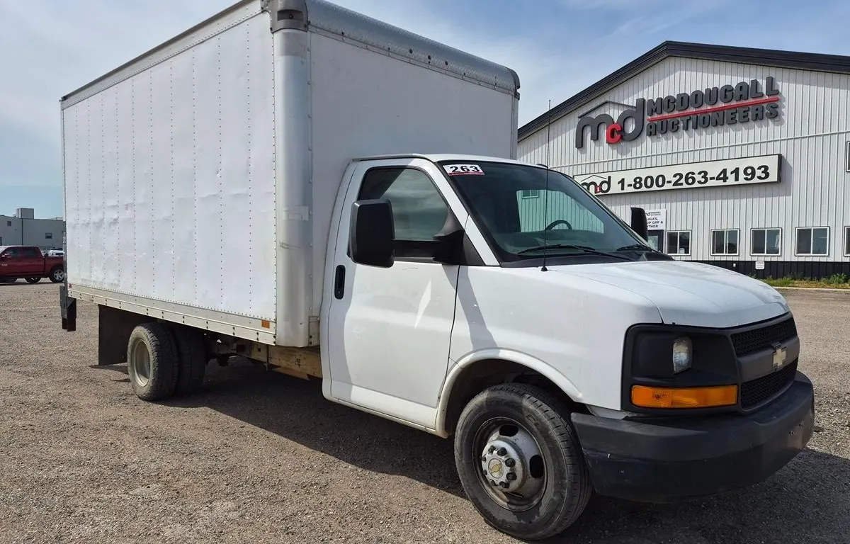 2015 Chevrolet Express 3500 Cutaway Box Van
UNRESERVED