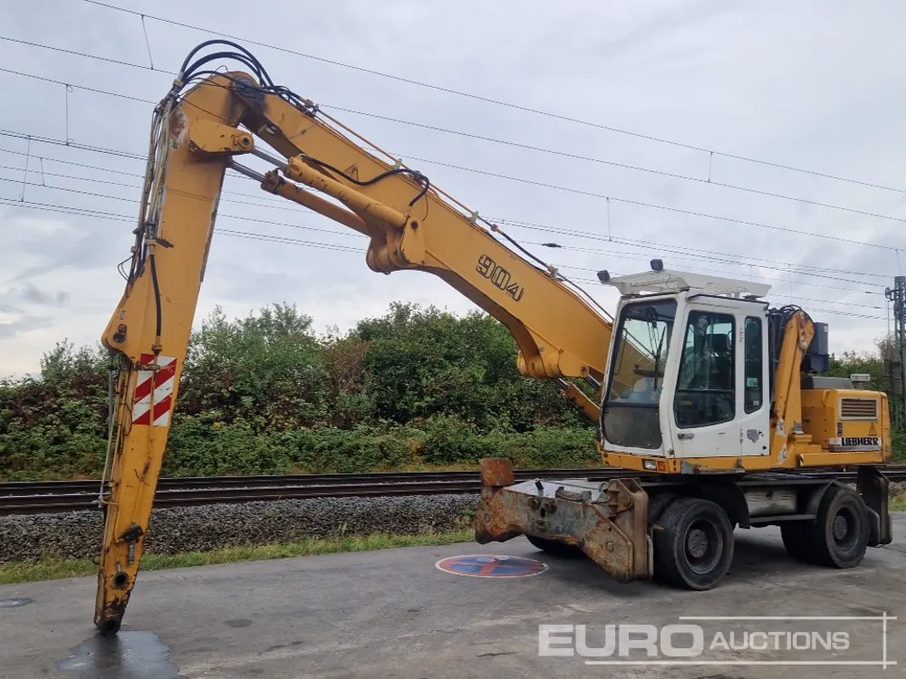 Liebherr A904