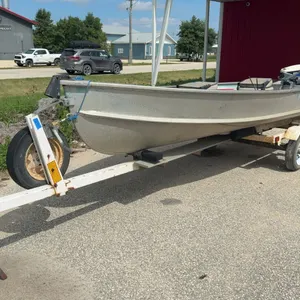 Naden 14' Aluminum Fishing Boat, Evinrude 9.9 HP, with 1992 Shore Lander Trailer