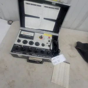 Sencore CR70” The Beam Builder" Universal CRT Analyzer and Restorer, with Manual and Case